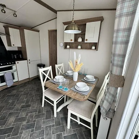 Jandor Retreat Apartment Lossiemouth Exterior photo